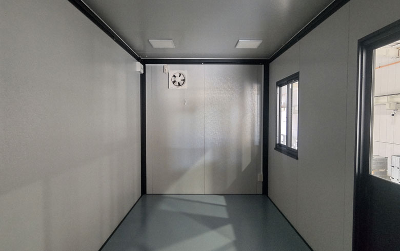 2023.10.26 アウトレットユニットハウス3.1坪（6.2畳）2階建てを、休憩室として設置しました。