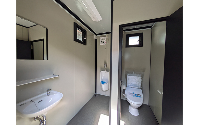 2024.9.2 アウトレットトイレユニット1.8坪（3.6畳）タイプを、従業員・お客様用トイレとして設置しました。