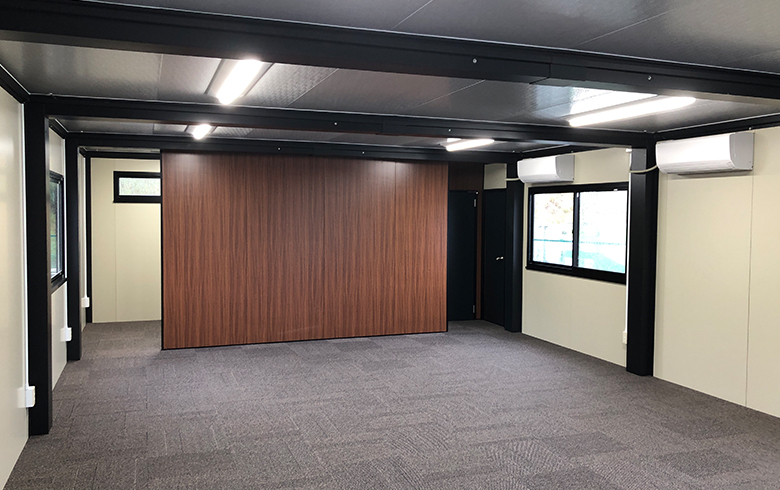 2025.5.23 アウトレットユニットハウス19坪（38畳）タイプを、事務所として設置しました。