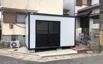2024.6.13 アウトレットユニットハウス2.5坪（5畳）タイプを、事務所として設置しました。