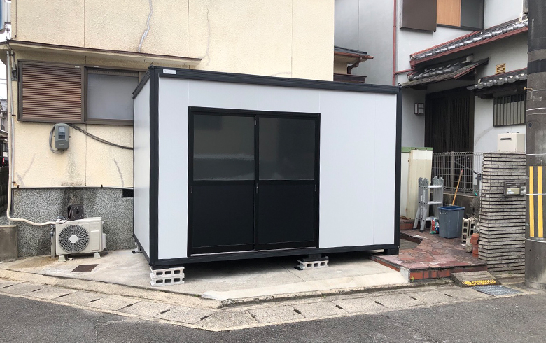 2024.6.13 アウトレットユニットハウス2.5坪（5畳）タイプを、事務所として設置しました。