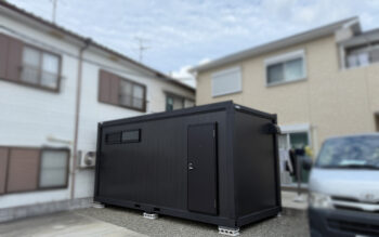 2025.11.18 アウトレットユニットハウス3.8坪（7.6畳）タイプを、趣味部屋として設置しました。