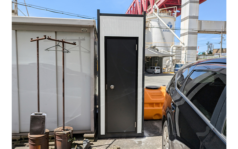 2024.7.8 アウトレットトイレハウス（洋式シャトレ便器仕様）を、従業員用トイレとして設置しました。