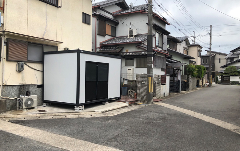 2024.6.13 アウトレットユニットハウス2.5坪（5畳）タイプを、事務所として設置しました。