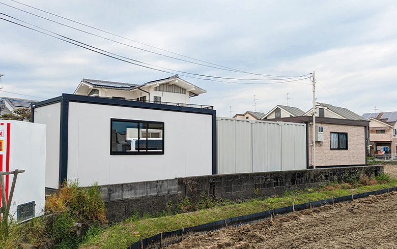 2024.4.22 レンタルユニットハウス3.8坪（7.6畳）タイプを、倉庫として設置しました。