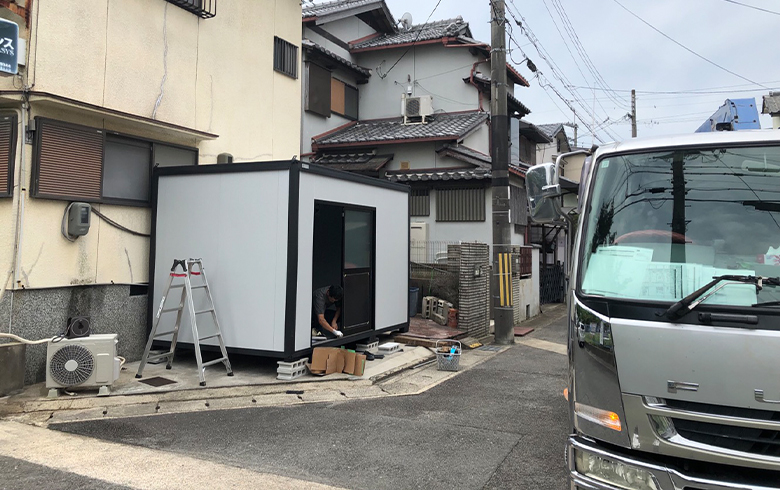 2024.6.13 アウトレットユニットハウス2.5坪（5畳）タイプを、事務所として設置しました。