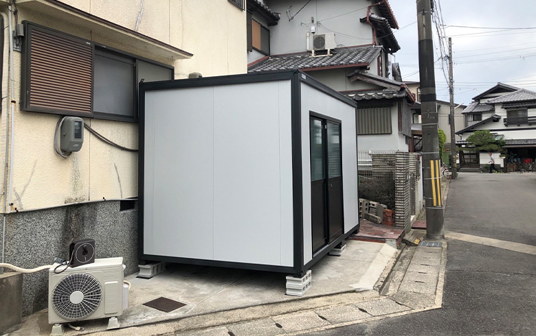 2024.6.13 アウトレットユニットハウス2.5坪（5畳）タイプを、事務所として設置しました。