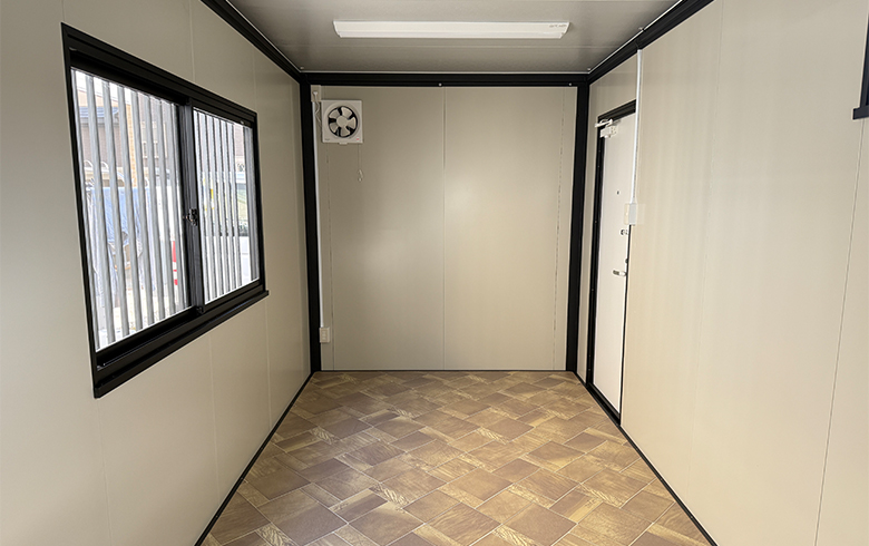 2025.11.18 アウトレットユニットハウス3.8坪（7.6畳）タイプを、趣味部屋として設置しました。