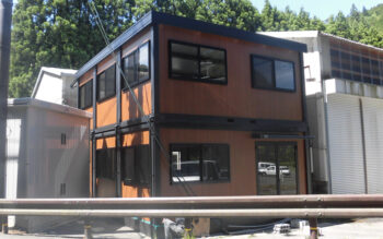 2017.6.2 アウトレットユニットハウス11.3坪（22.6畳）2階建てタイプを、事務所として設置しました。