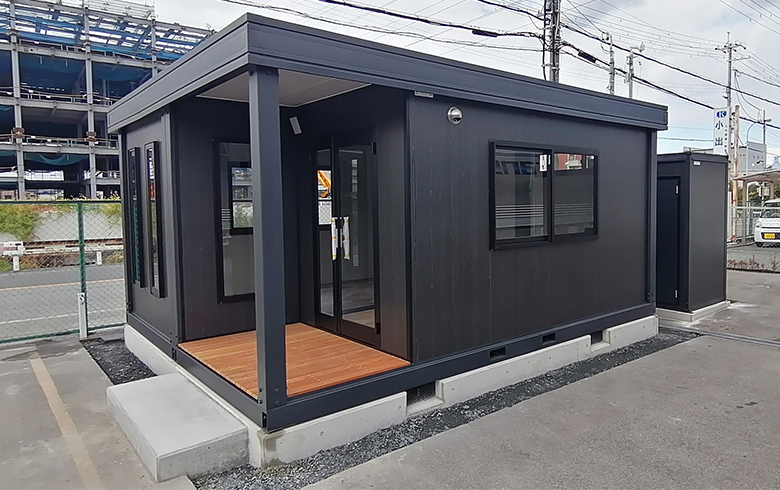 2021.11.13　アウトレットユニットハウス7.5坪（15畳）を、事務所として設置しました。