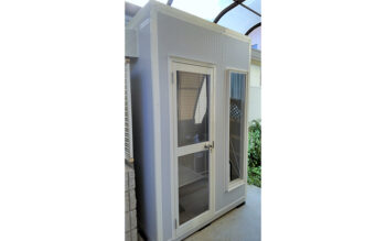 2021.11.26　組立式パネルハウス0.4坪（0.8畳）タイプを、ペット小屋として設置しました。