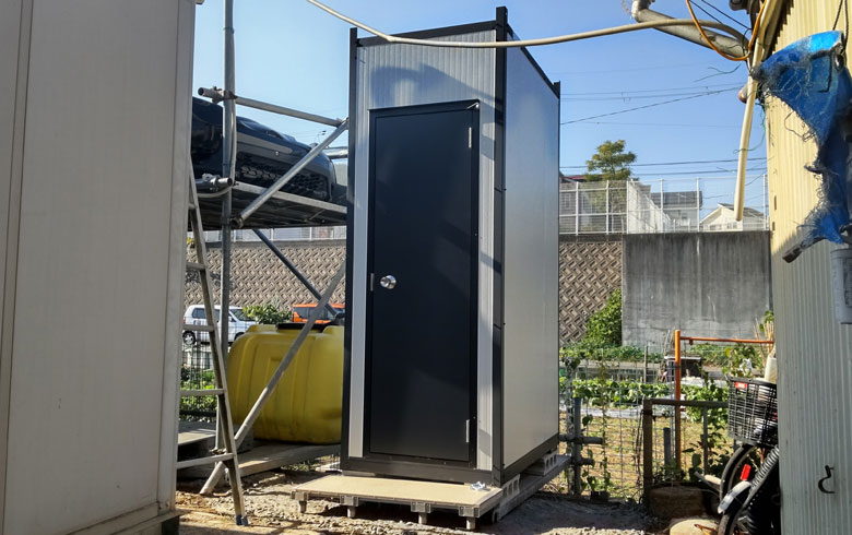2022.11.16 トイレハウス K-T0.3型（洋式シャトレ便器仕様）を設置しました。