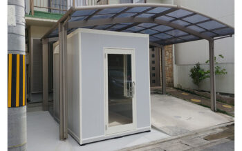 2021.4.28 組立式パネルハウス1.5坪（3畳）タイプを、作業部屋として設置しました。