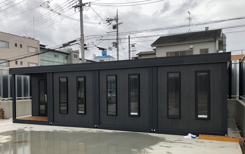 2020.9.26 アウトレットユニットハウス15.1坪（30.2畳）タイプを、事務所兼休憩室として設置しました。