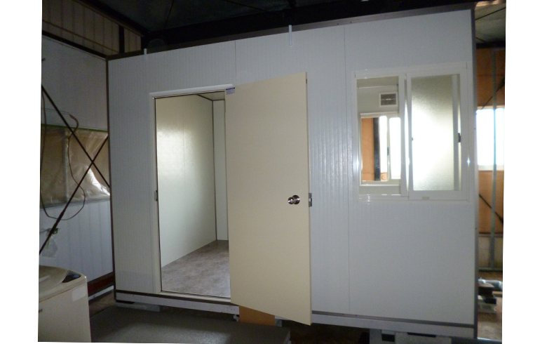 2015.3.18 組立式パネルハウス2.2坪（4.4畳）タイプ を、浴室として設置しました。