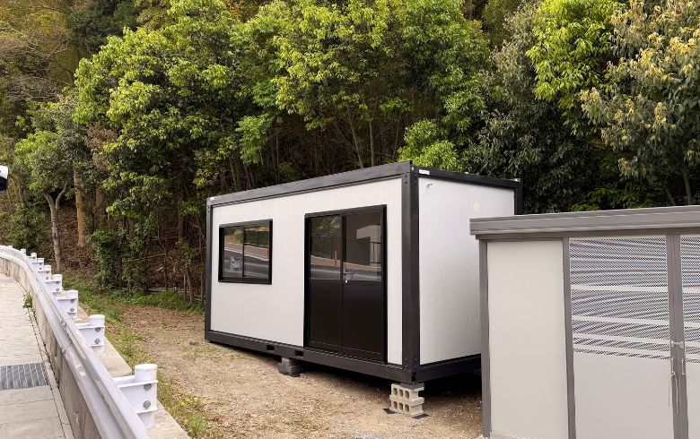2026.4.20 レンタルユニットハウス3.8坪（7.6畳）タイプを、休憩室として設置しました。