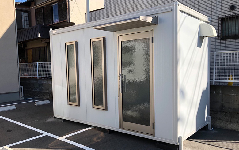 2020.10.27 アウトレットユニットハウス2坪（4畳）を、待合室として設置しました。