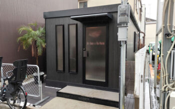 2021.12.16 組立式パネルハウス5.6坪（11.2畳）タイプを、店舗として設置しました。
