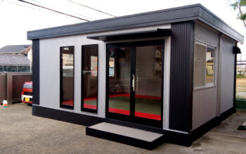 2018.11.29 中古ユニットハウス8坪（16畳）タイプを、ミニ道場として設置しました。