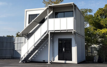 2022.11.10 アウトレットユニットハウス8坪（16畳）2階建て B級オーダー品を、事務所として設置しました。