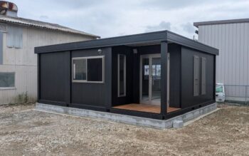 2026.5.21 アウトレットユニットハウス11.3坪（22.6畳）タイプを、事務所として設置しました。