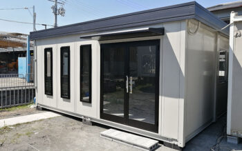 2020.4.14 中古ユニットハウス8坪（16畳）タイプ カスタマイズ品を、事務所として設置しました。