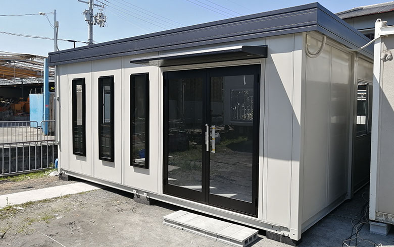 2020.4.14 中古ユニットハウス8坪（16畳）タイプ カスタマイズ品を、事務所として設置しました。