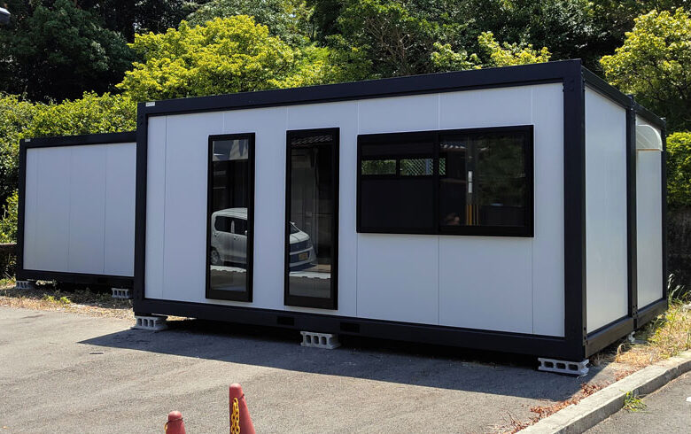 2022.8.8 アウトレットユニットハウス11.3坪(22.6畳)タイプを、美容室として設置しました。