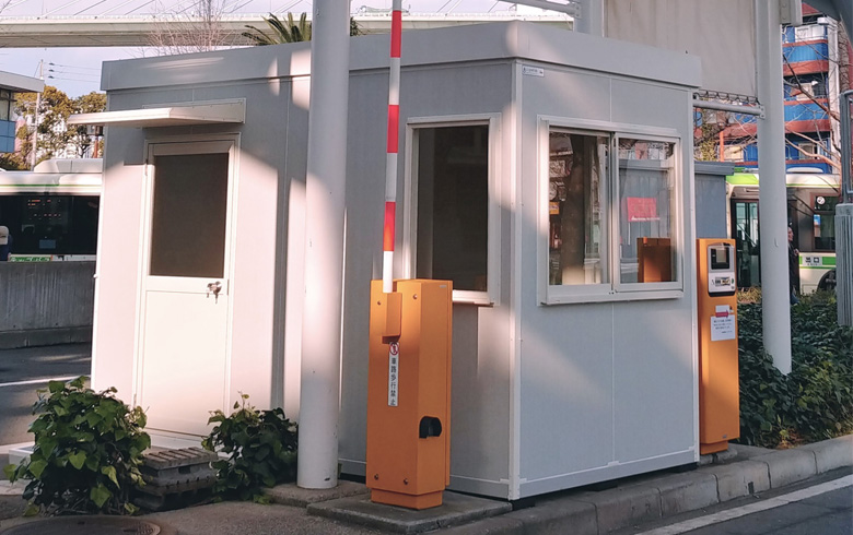 2020.2.26 組立式パネルハウス2坪（4畳）タイプを、係員控え室として設置しました。