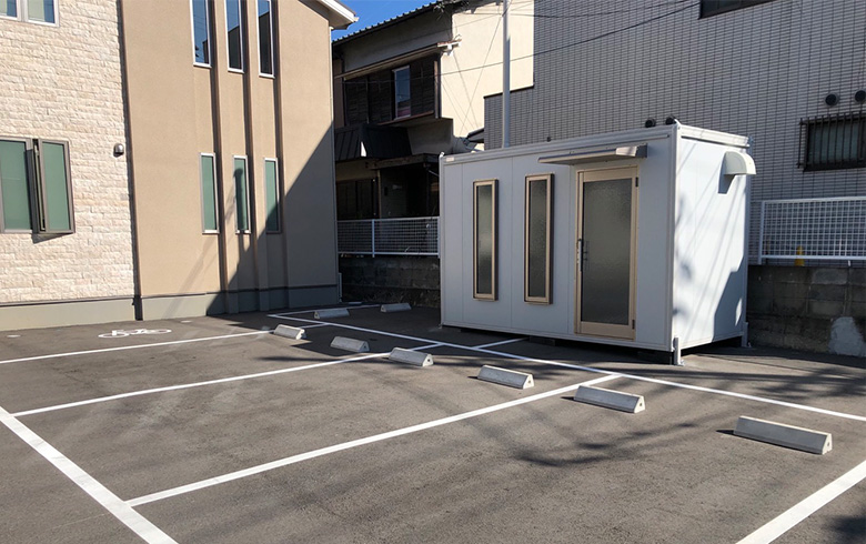 2020.10.27 アウトレットユニットハウス2坪（4畳）を、待合室として設置しました。