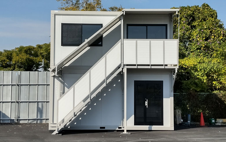 2022.11.10 アウトレットユニットハウス8坪（16畳）2階建て B級オーダー品を、事務所として設置しました。