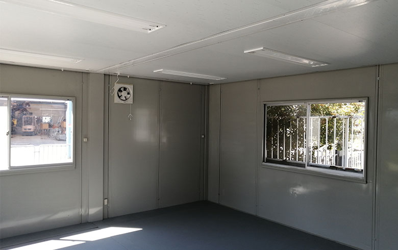 2020.4.14 中古ユニットハウス8坪（16畳）タイプ カスタマイズ品を、事務所として設置しました。