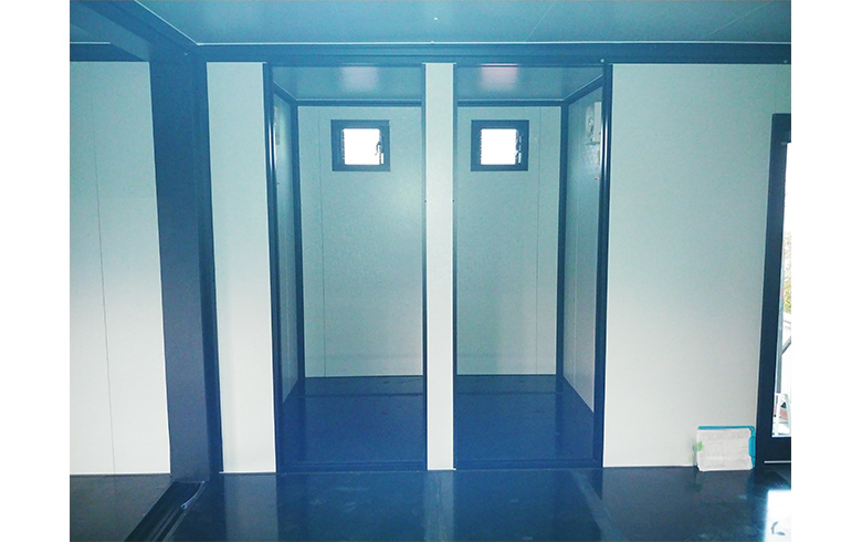2020.11.4 アウトレットユニットハウス32坪（64畳）タイプを、事務所及び会議室として設置しました。