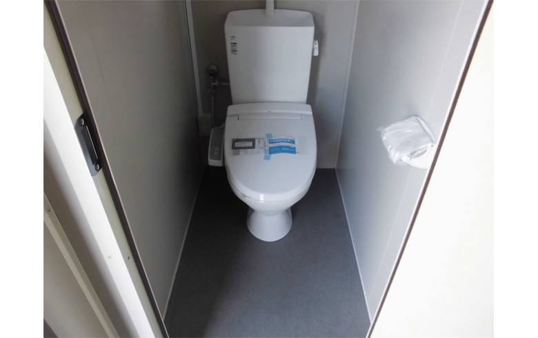 2018.3.28 アウトレットユニットハウス3.1坪（6.2畳）タイプを、従業員用トイレとして設置しました。